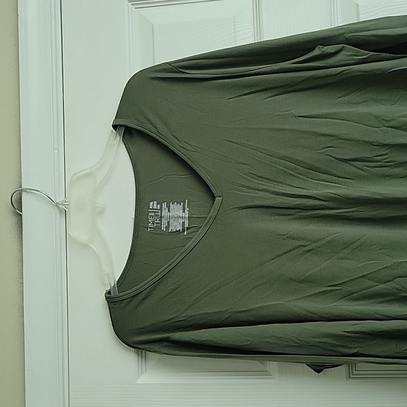 Time and Tru V Neck Long Sleeve Top - Picture 3 of 9